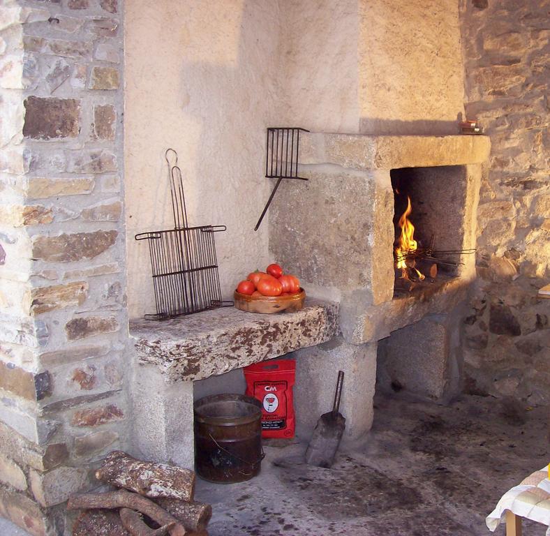 Casa Rural La Cuadraa Linares de Riofrío Rom bilde